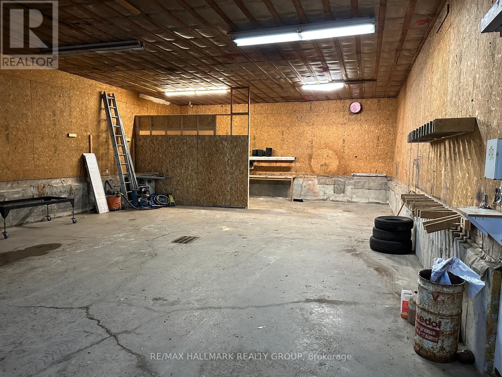 1093 Wall Road, Ottawa, Ontario  K4B 1H8 - Photo 6 - X12314028