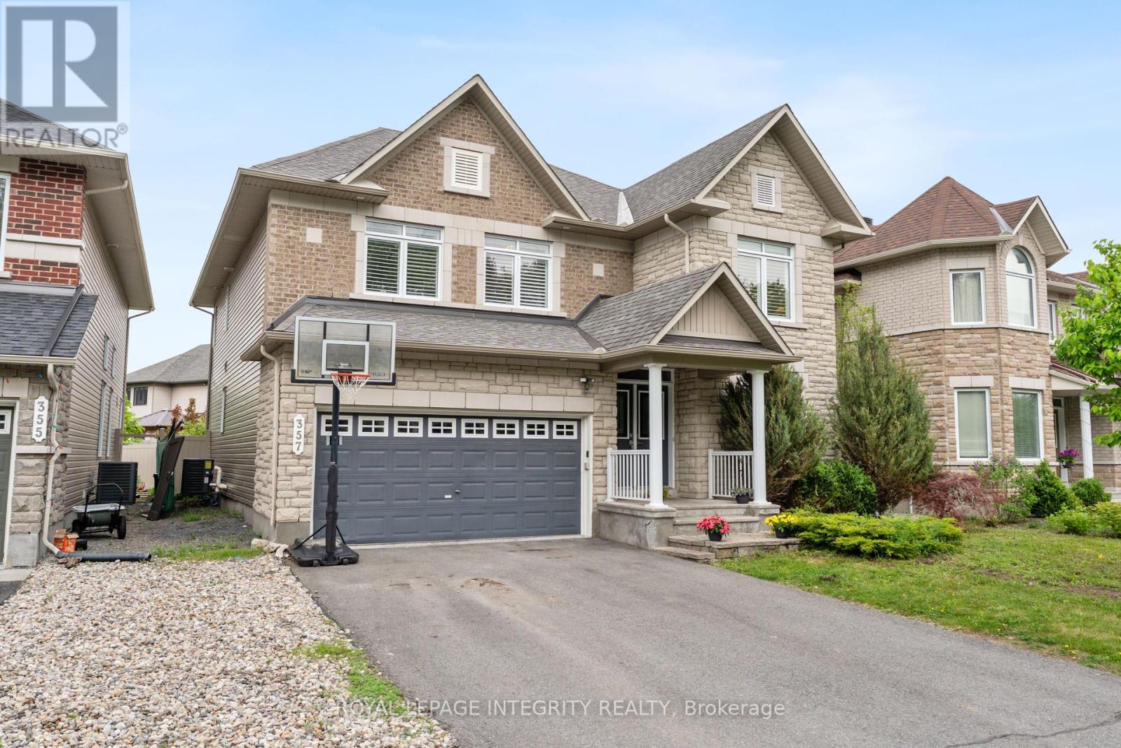 Property at 357 LANGRELL CRESCENT image 3