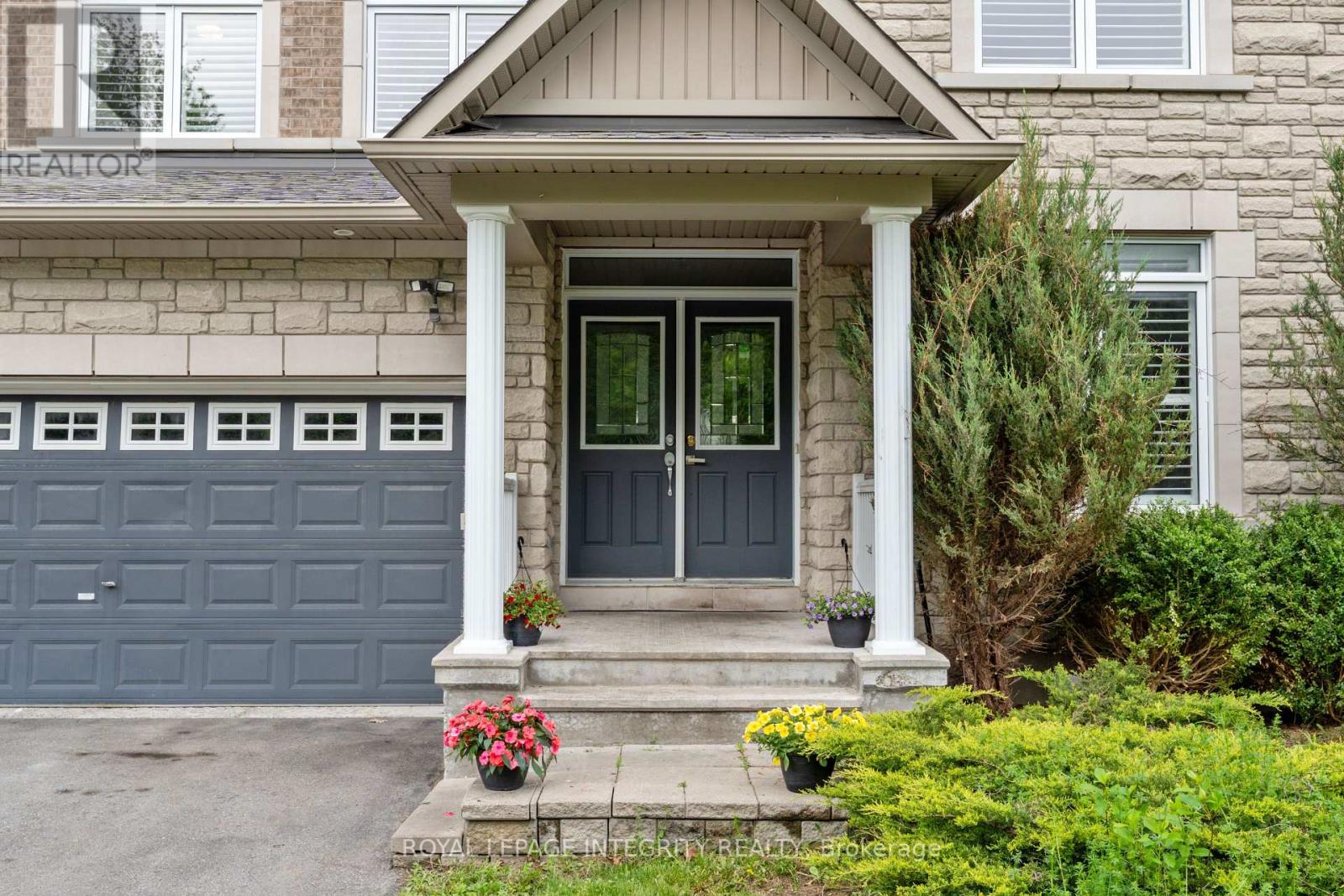 Property at 357 LANGRELL CRESCENT image 4