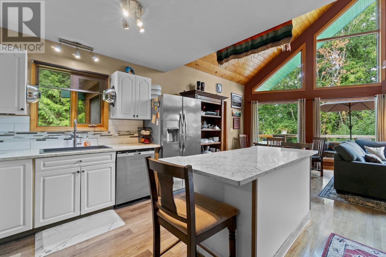 1419 Taylor Road, Sorrento, British Columbia V0E 2W1 - Photo 8 - 10355644