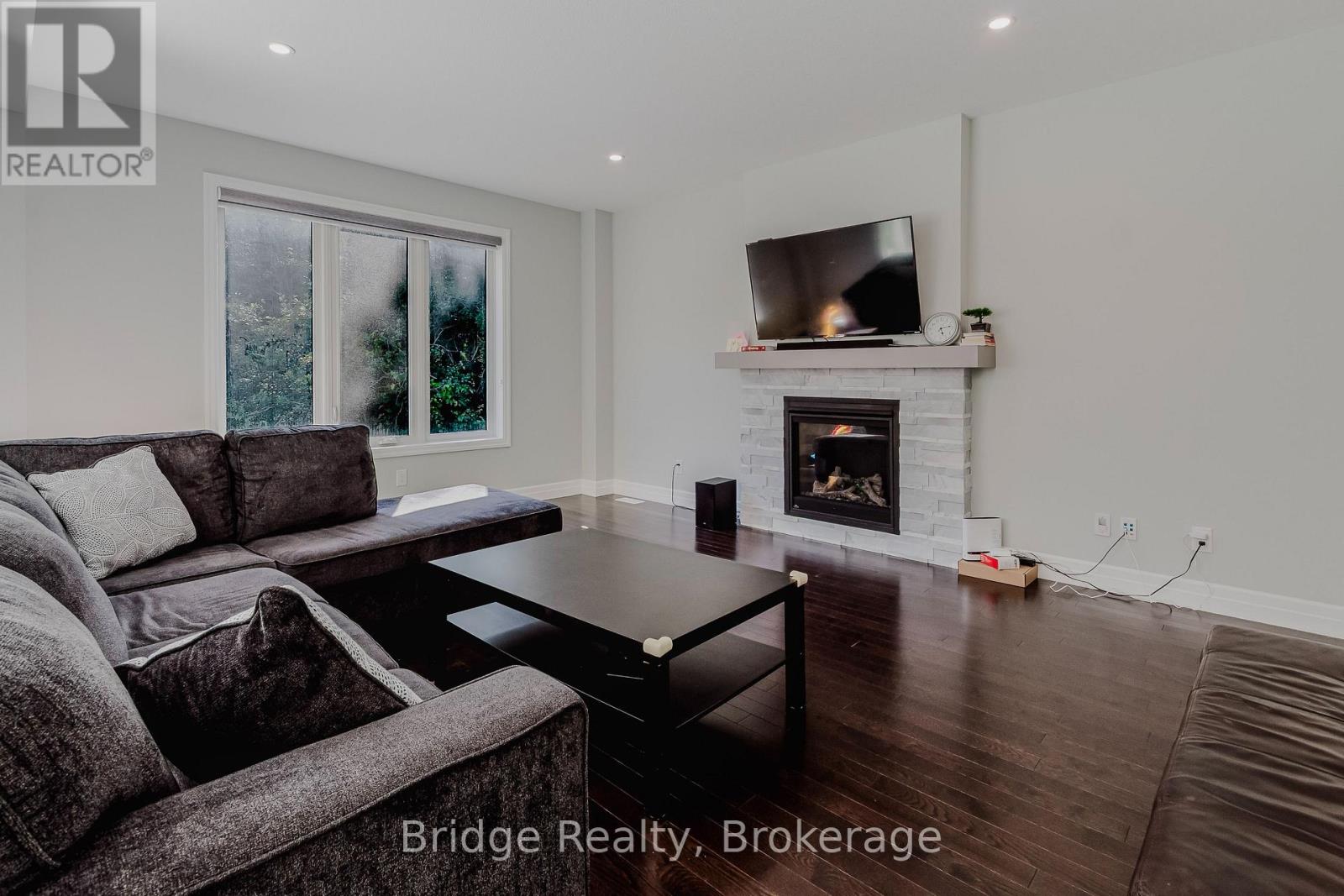133 Birdie Court E, Woodstock, Ontario  N4T 0N3 - Photo 17 - X12311682