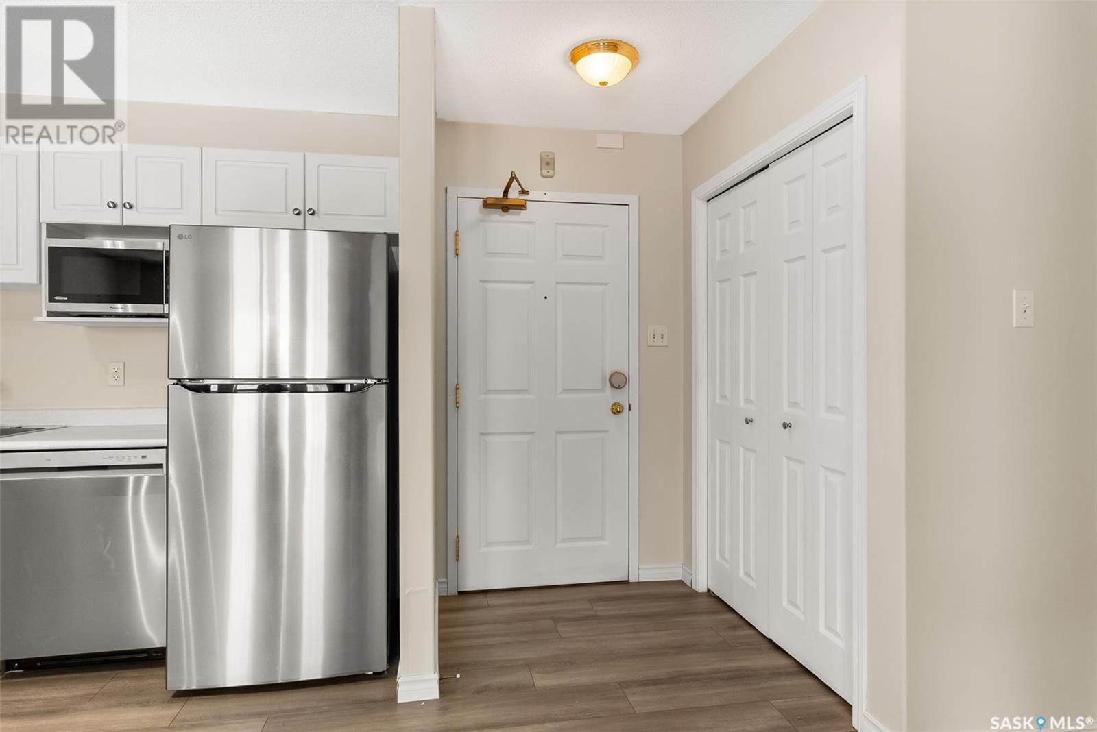 Property at 202 2203 Angus STREET image 3