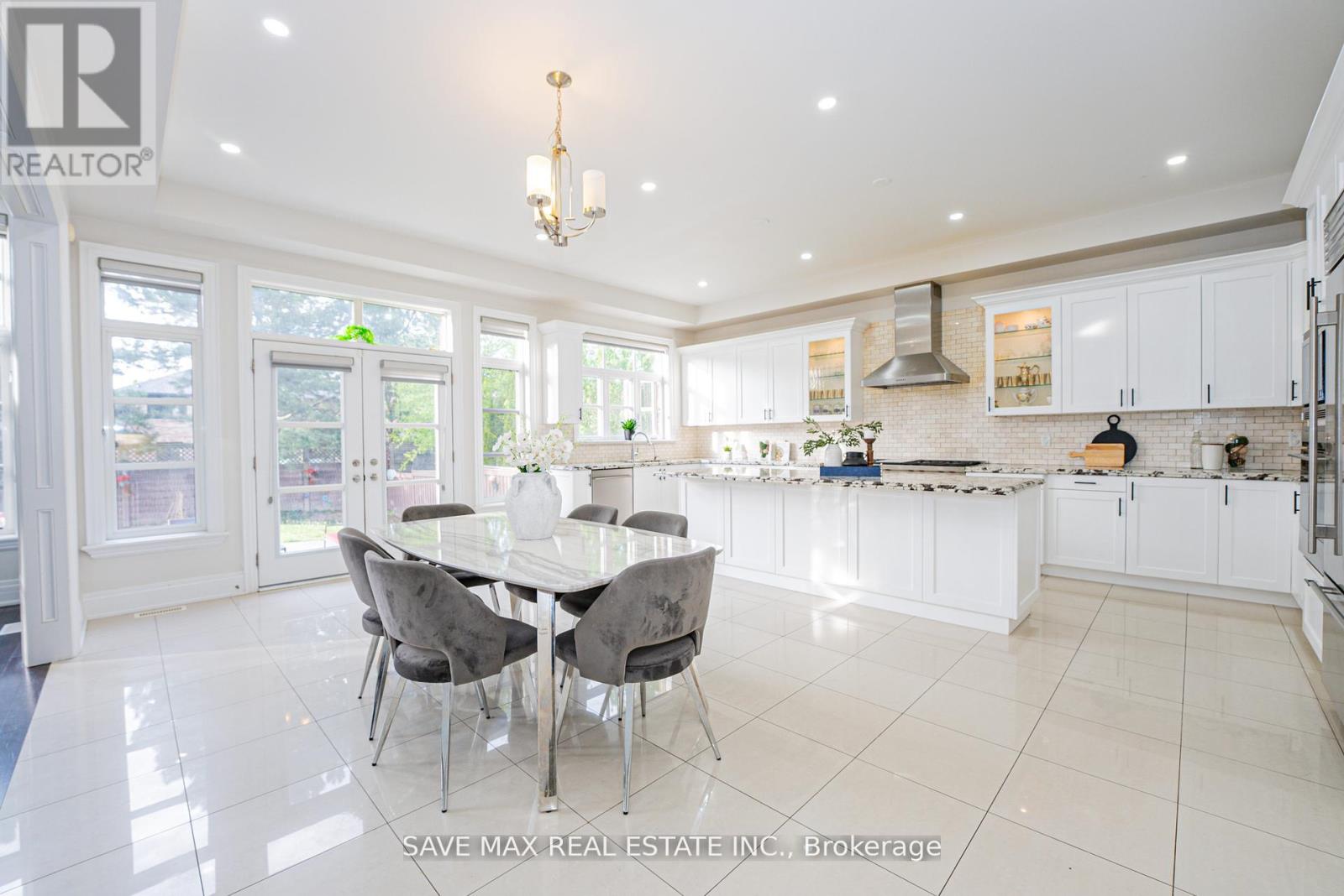 95 Sarracini Crescent, Vaughan, Ontario  L4L 3S9 - Photo 14 - N12314027