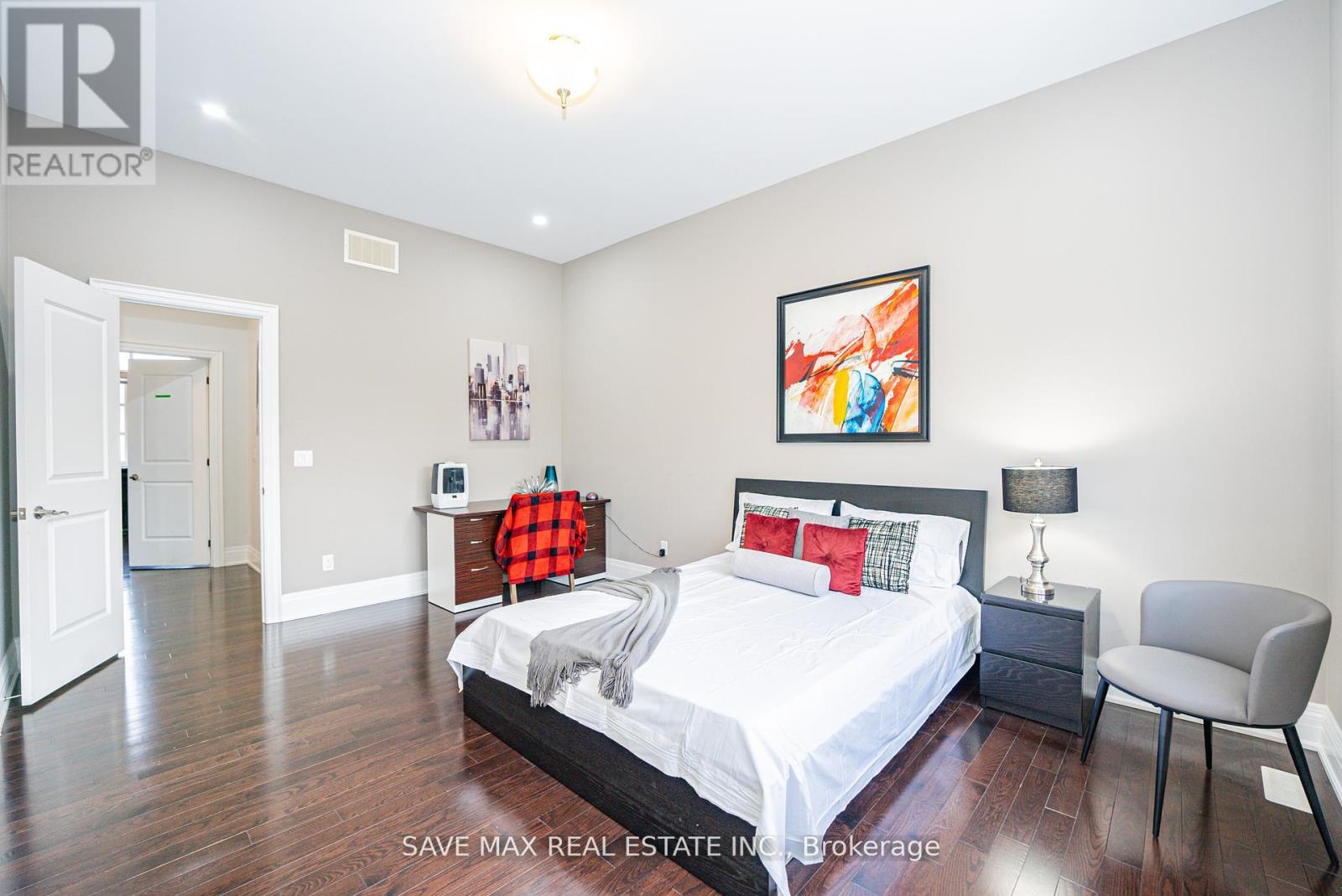 95 Sarracini Crescent, Vaughan, Ontario  L4L 3S9 - Photo 34 - N12314027