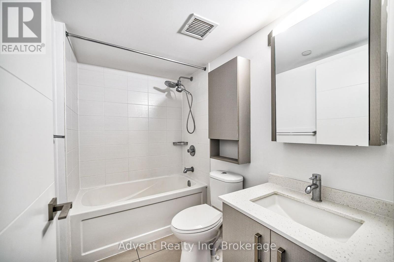 725 - 18 Uptown Drive, Markham, Ontario L3R 5M5 - Photo 19 - N12314043