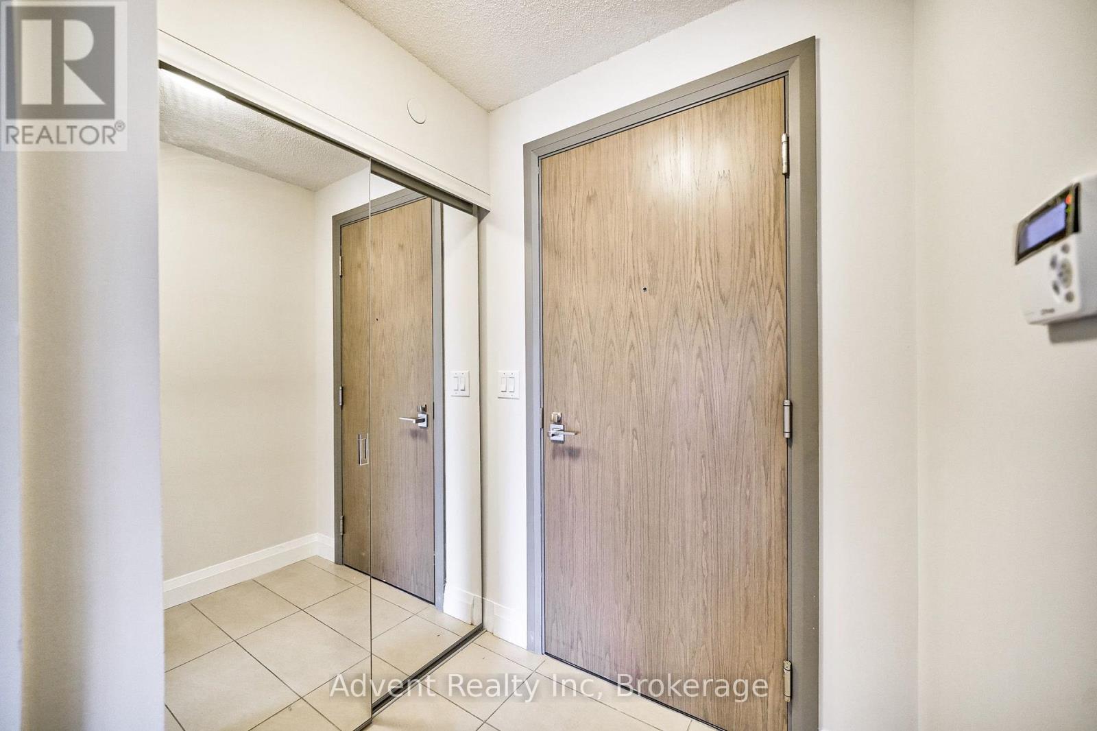 725 - 18 Uptown Drive, Markham, Ontario L3R 5M5 - Photo 5 - N12314043