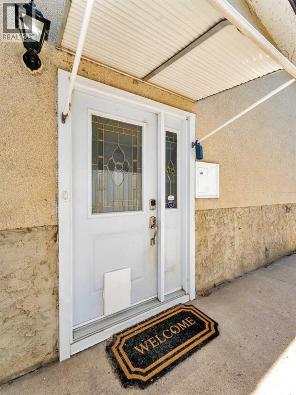 Property at 271 18 Street NE image 5