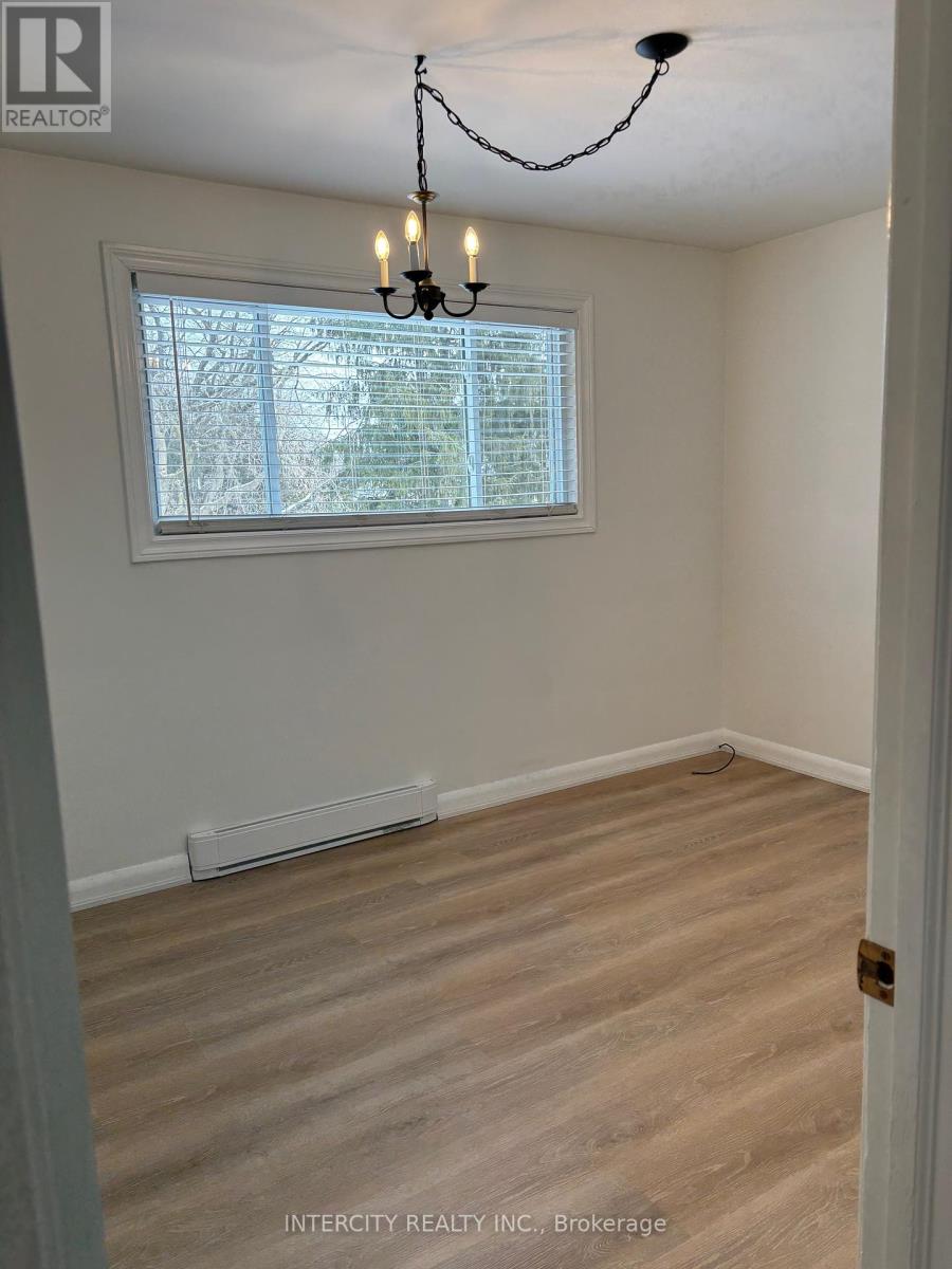 363 Andrew Street, Newmarket, Ontario  L3Y 1H5 - Photo 44 - N12310849