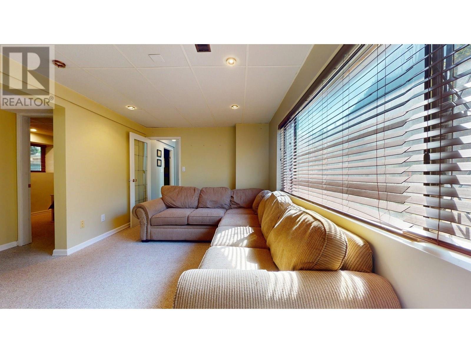 38549 Westway Avenue, Squamish, British Columbia  V8B 0W4 - Photo 16 - R3031963