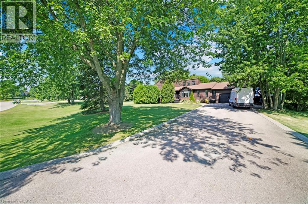 Property at 11 WENEIL Drive image 3