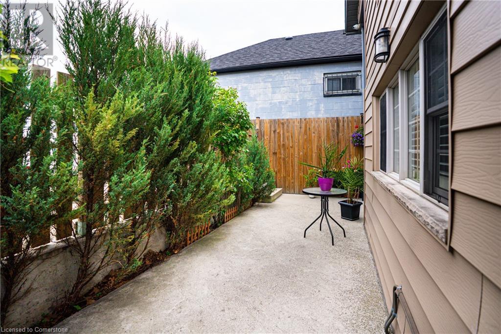 582 Upper James Street, Hamilton, Ontario  L9C 2Y6 - Photo 27 - 40748768