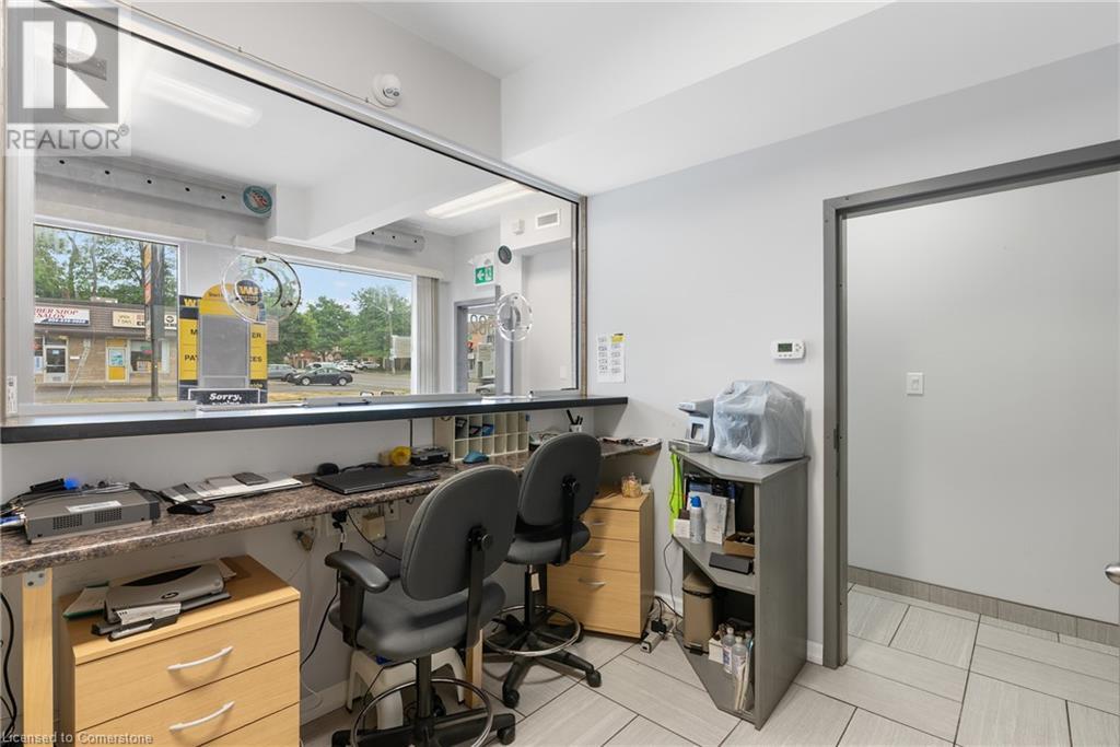 582 Upper James Street, Hamilton, Ontario  L9C 2Y6 - Photo 6 - 40748768