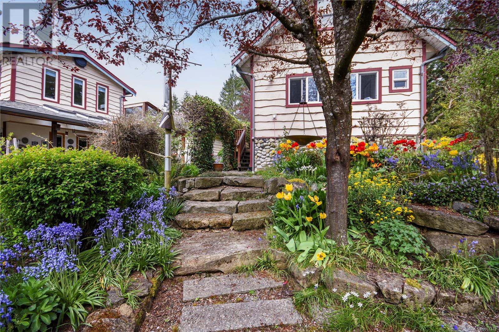 697 Crestwood Rd, Gabriola Island, British Columbia  V0R 1X4 - Photo 49 - 1007442
