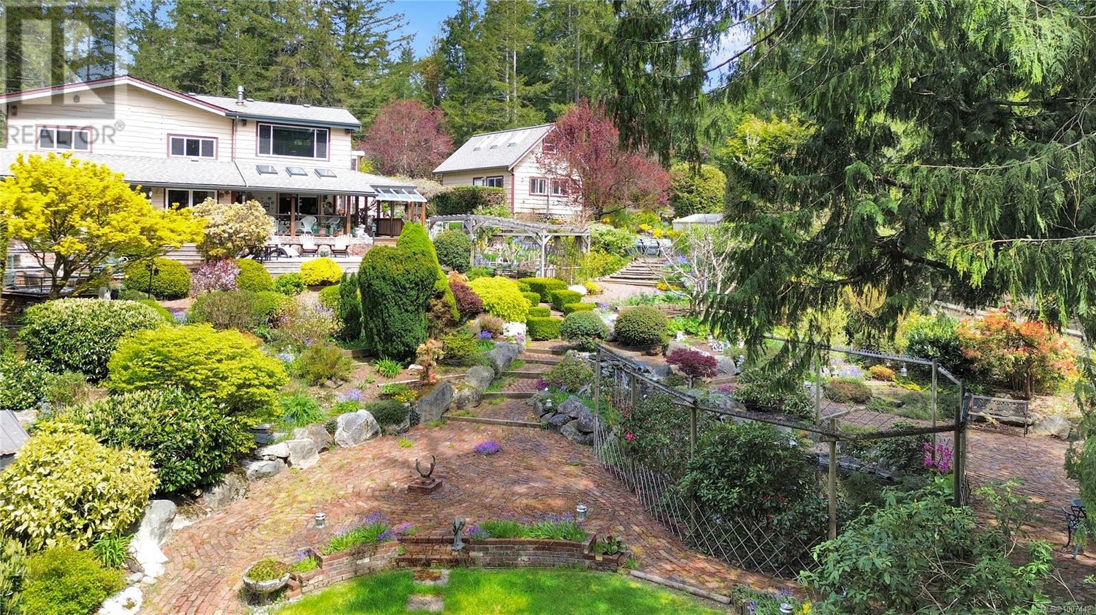 697 Crestwood Rd, Gabriola Island, British Columbia  V0R 1X4 - Photo 33 - 1007442