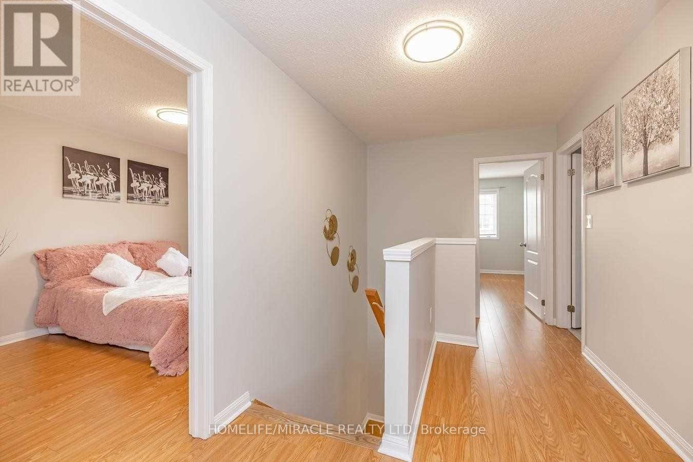 823 Shepherd Place, Milton, Ontario  L9T 6L8 - Photo 10 - W12314080