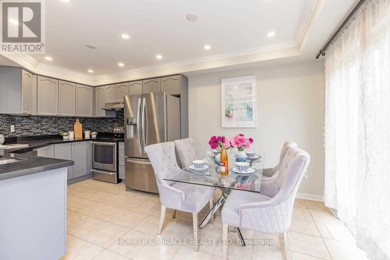 823 Shepherd Place, Milton, Ontario  L9T 6L8 - Photo 7 - W12314080