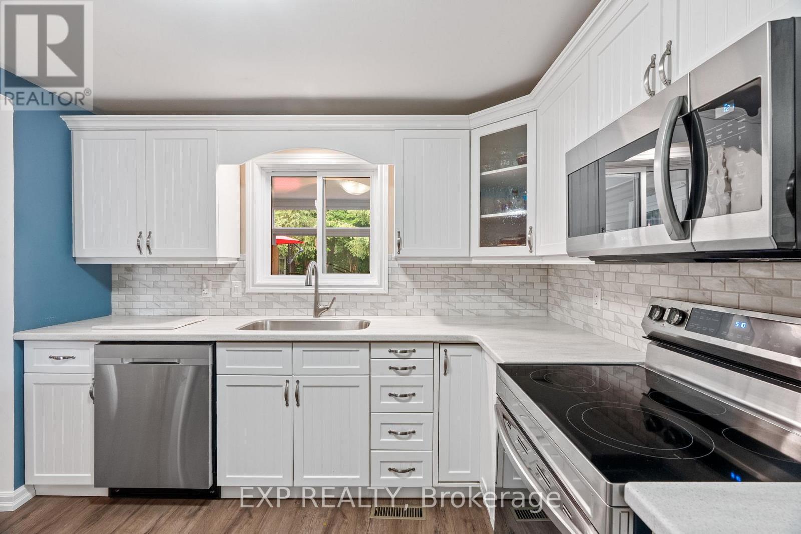 362 Shannon Boulevard, South Huron, Ontario  N0M 1T0 - Photo 15 - X12314092