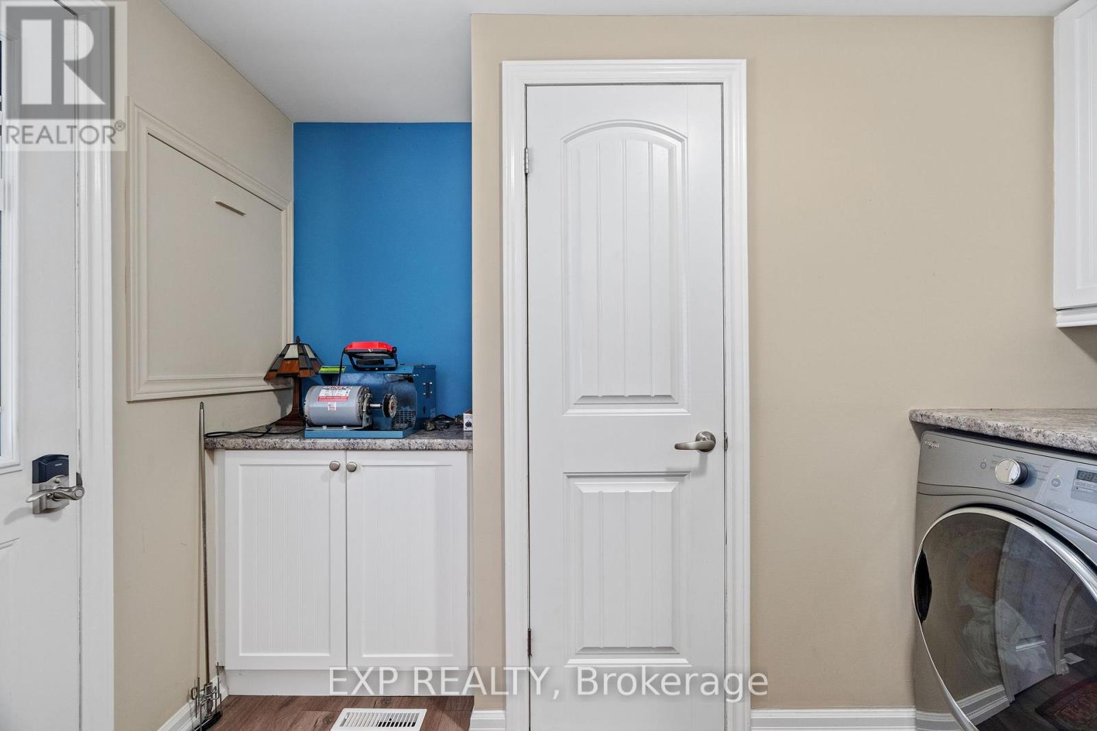 362 Shannon Boulevard, South Huron, Ontario  N0M 1T0 - Photo 17 - X12314092