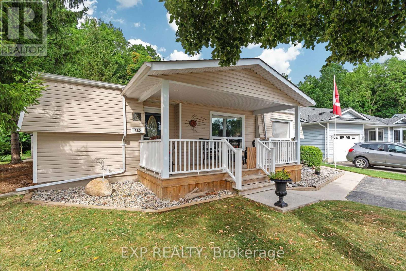 362 Shannon Boulevard, South Huron, Ontario  N0M 1T0 - Photo 3 - X12314092