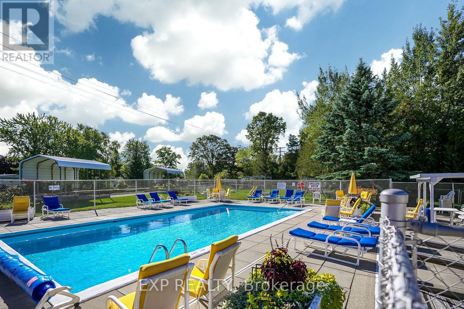 362 Shannon Boulevard, South Huron, Ontario  N0M 1T0 - Photo 42 - X12314092