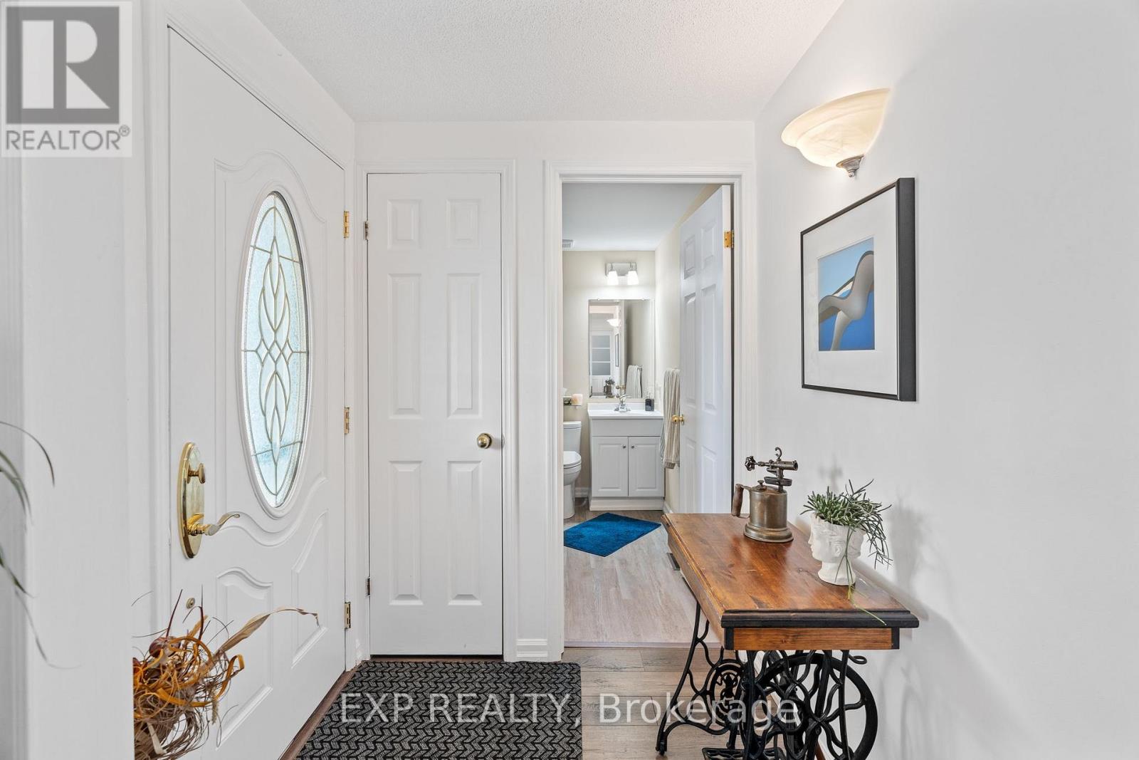 362 Shannon Boulevard, South Huron, Ontario  N0M 1T0 - Photo 5 - X12314092