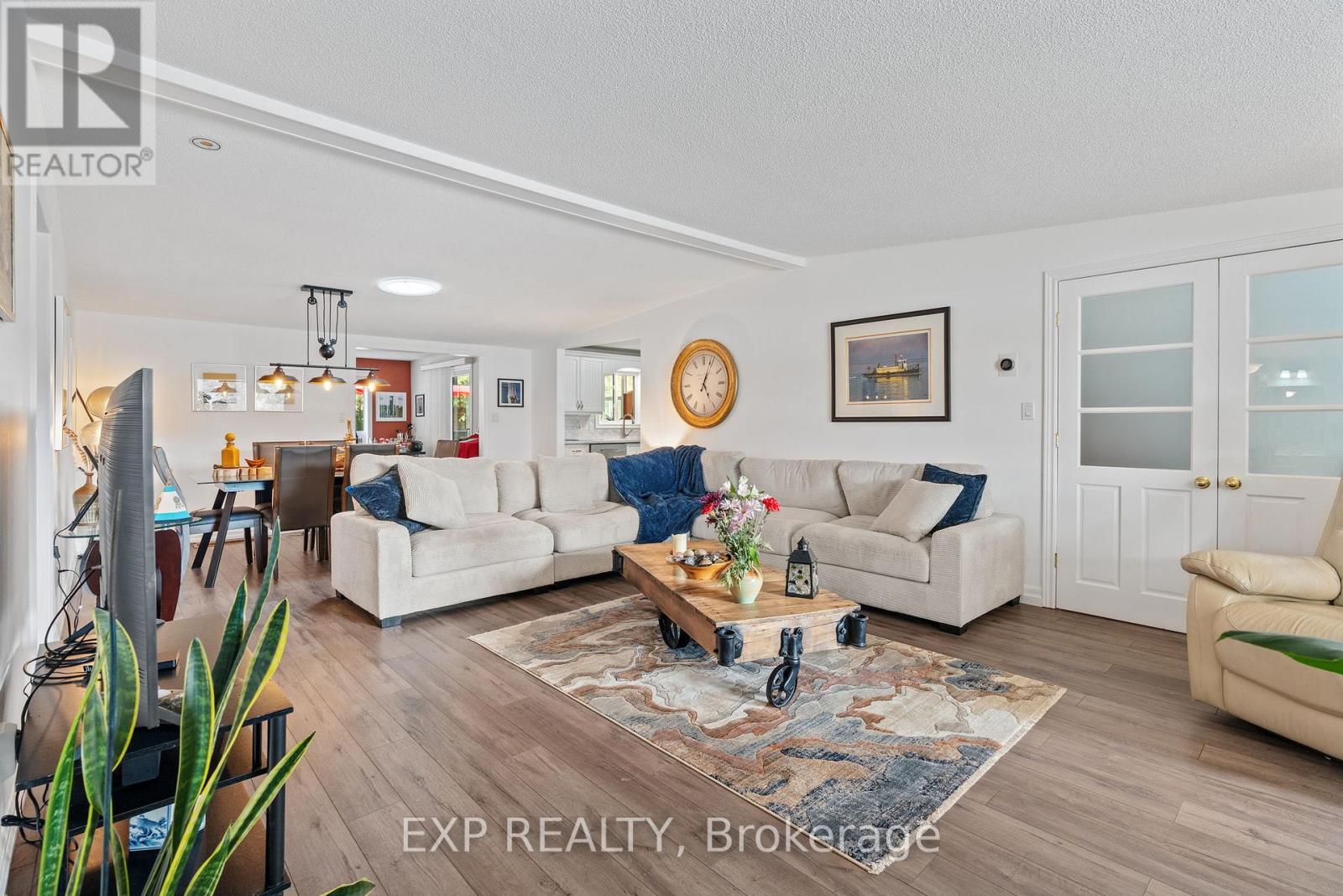 362 Shannon Boulevard, South Huron, Ontario  N0M 1T0 - Photo 7 - X12314092