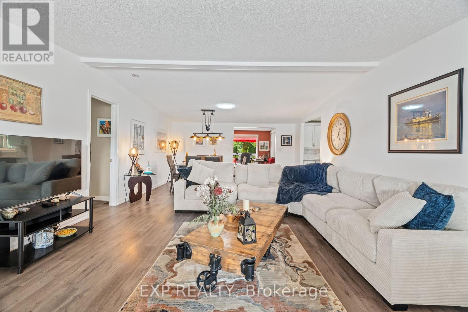 362 Shannon Boulevard, South Huron, Ontario  N0M 1T0 - Photo 8 - X12314092