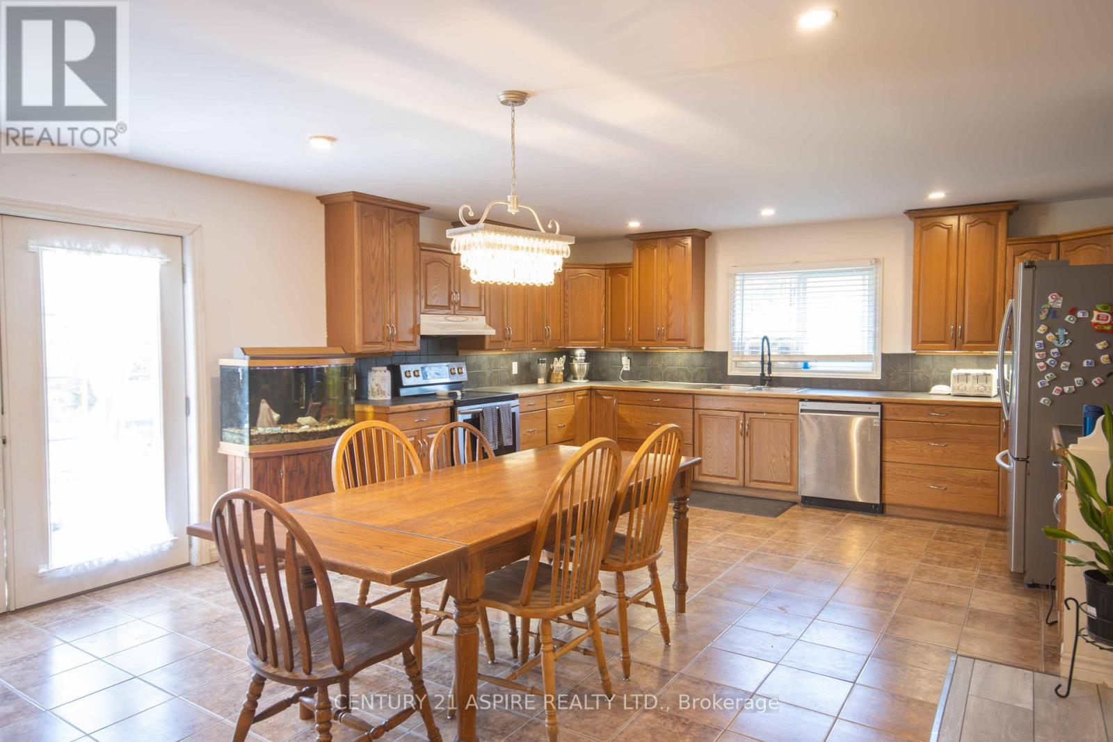 16358 Highway 60 Highway, Killaloe, Ontario  K0J 2A0 - Photo 17 - X12314106