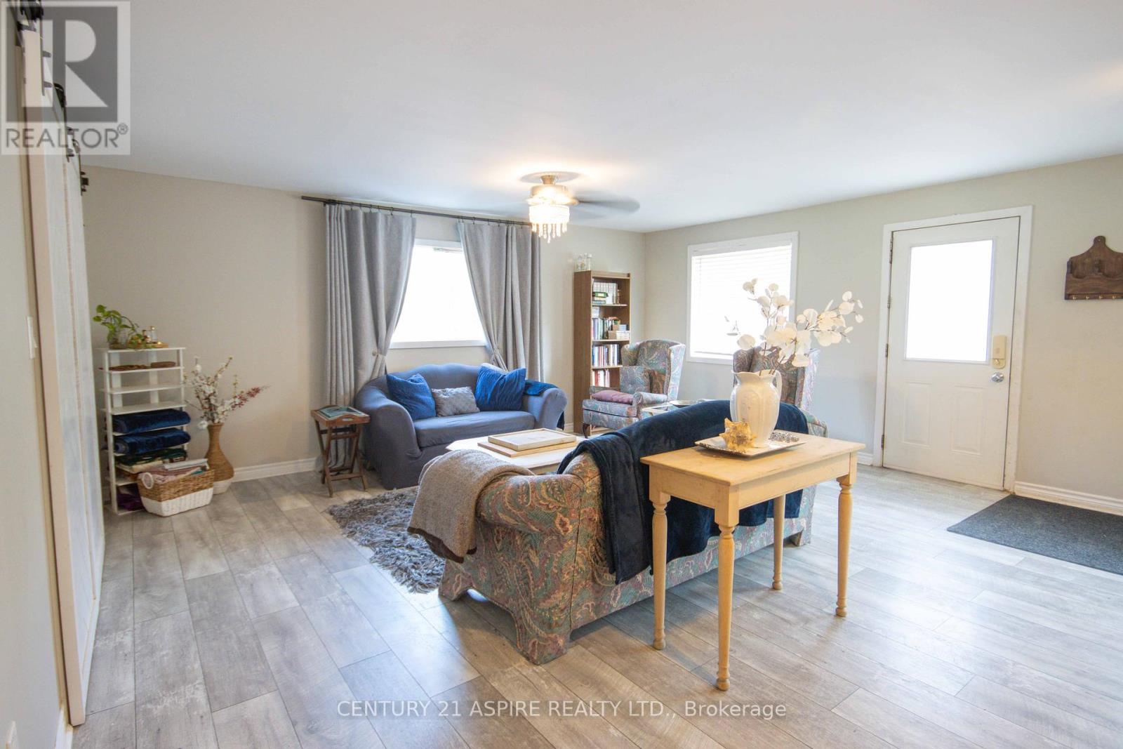 16358 Highway 60 Highway, Killaloe, Ontario  K0J 2A0 - Photo 9 - X12314106