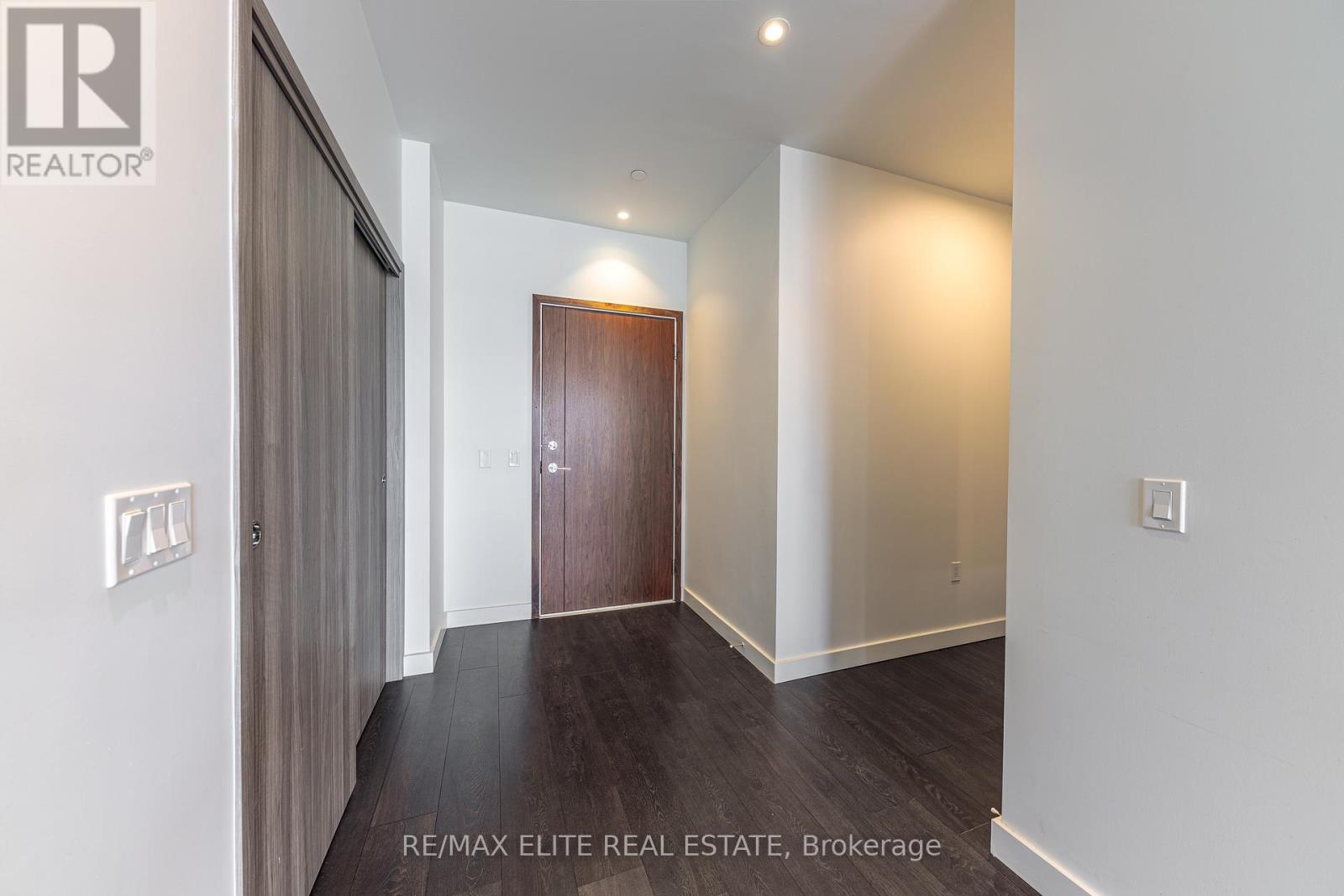 Property at 612 - 85 MCMAHON DRIVE image 3