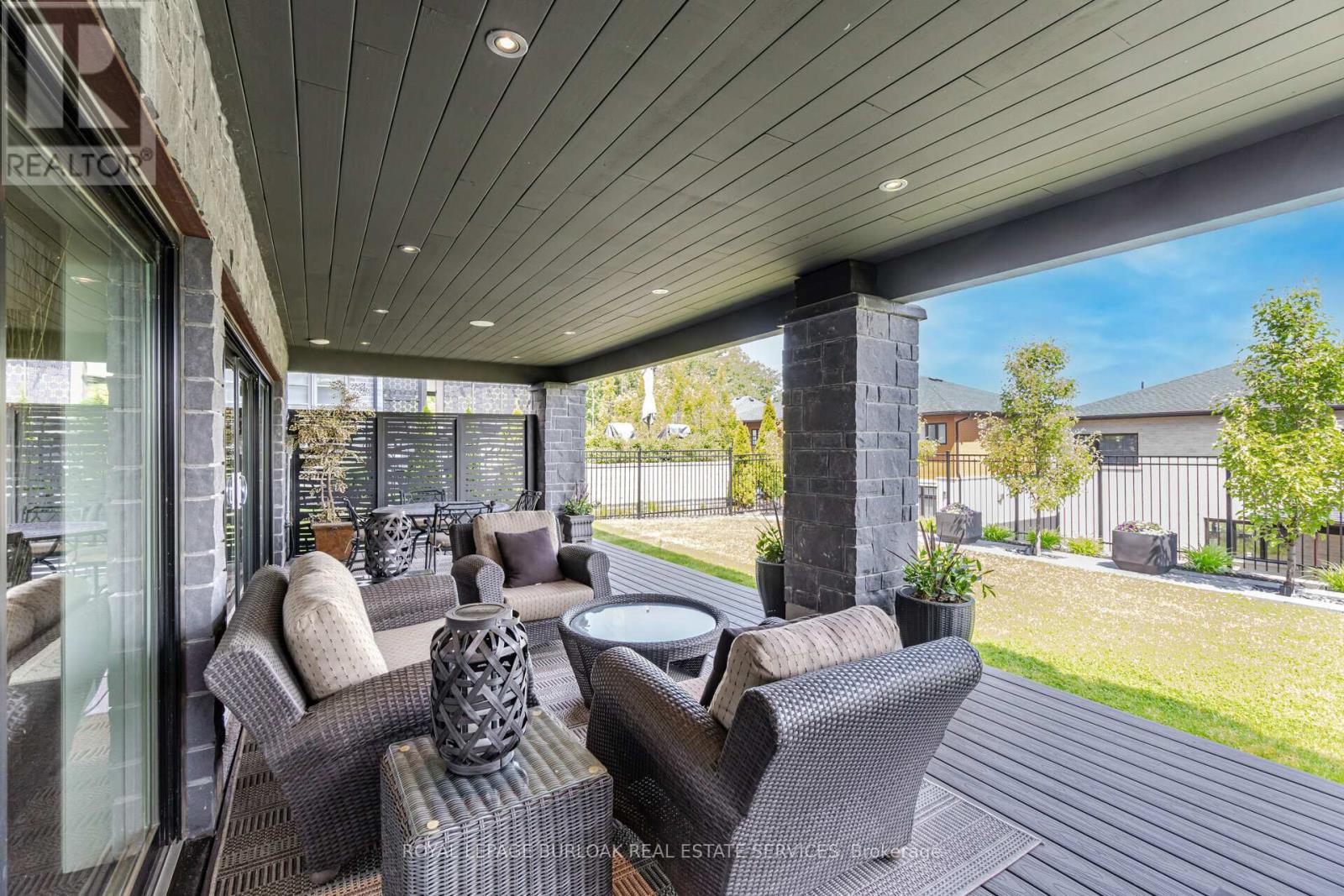 49 Kenmir Avenue, Niagara-On-The-Lake, Ontario  L0S 1J1 - Photo 41 - X12314115