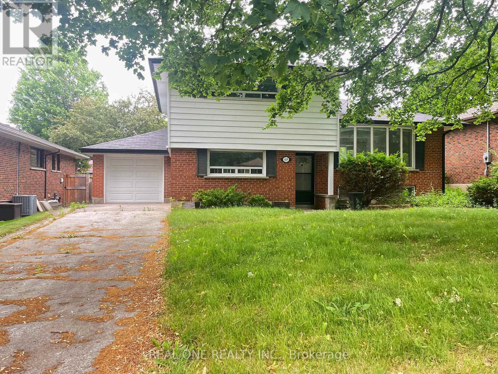 48 LIONEL HEIGHTS CRESCENT, Toronto, Ontario
