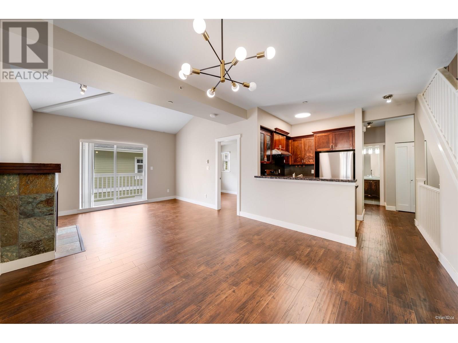 Property at 18 7388 MACPHERSON AVENUE image 2