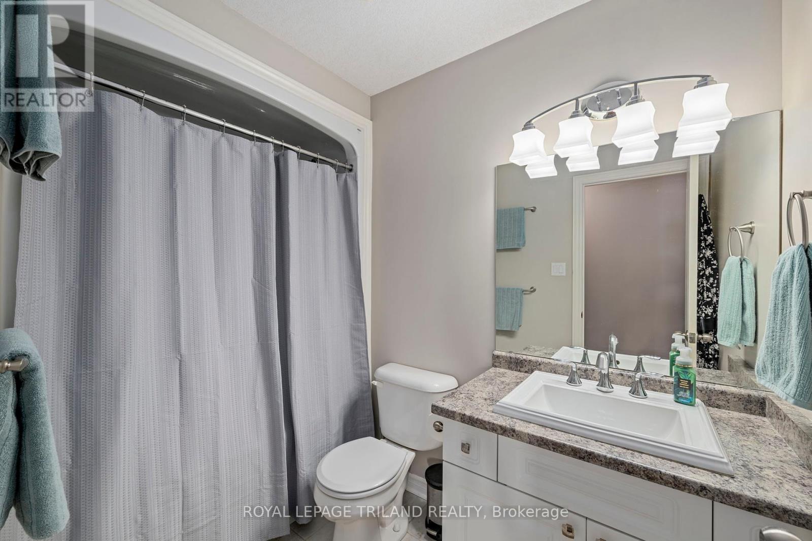 131 Deborah Drive, Strathroy-Caradoc, Ontario  N7G 4E2 - Photo 21 - X12314171