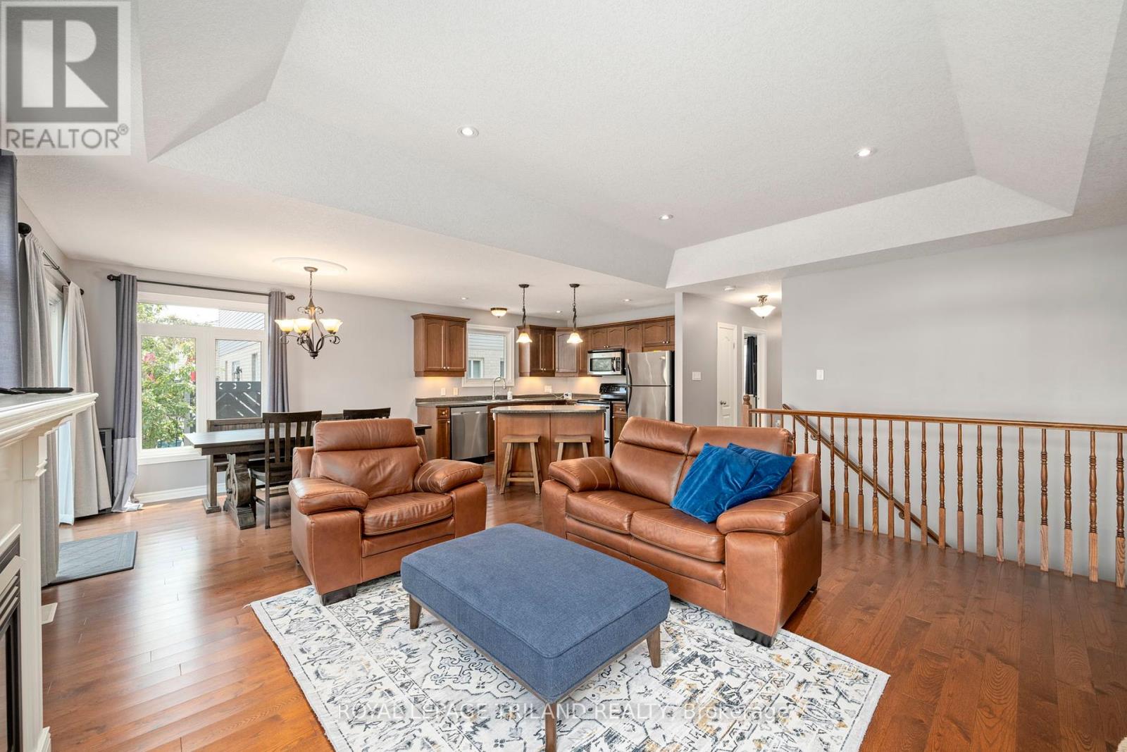 131 Deborah Drive, Strathroy-Caradoc, Ontario  N7G 4E2 - Photo 9 - X12314171