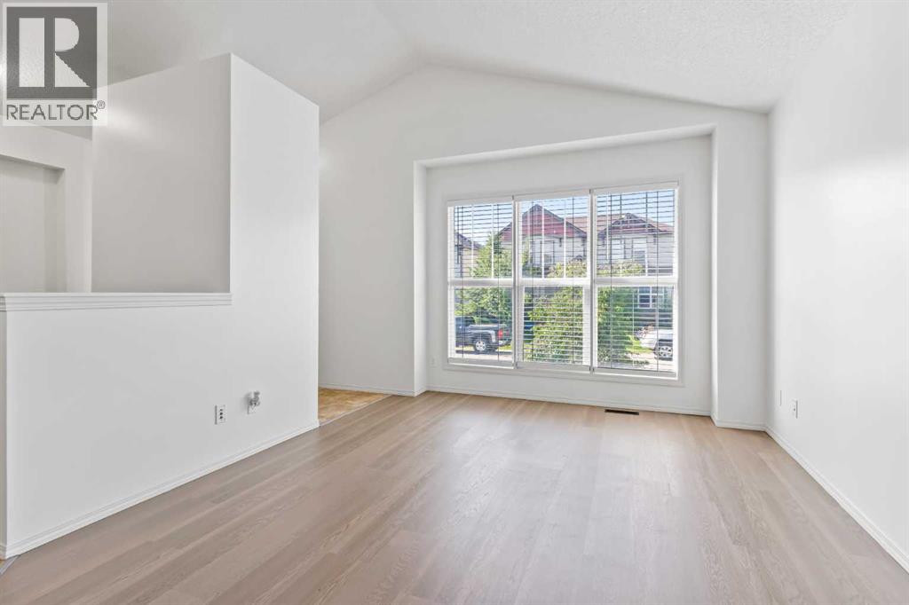 Property at 126 Autumn Green SE image 4