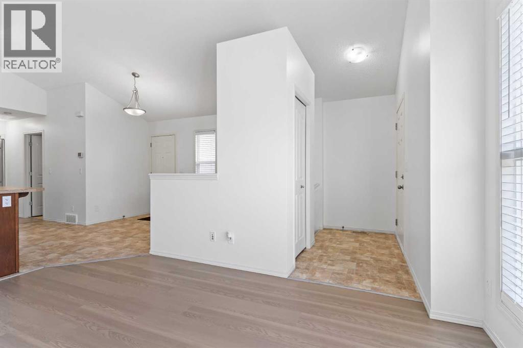 Property at 126 Autumn Green SE image 3
