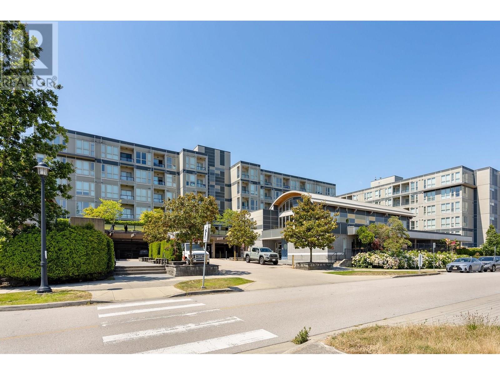 562 4099 STOLBERG STREET, Richmond, British Columbia