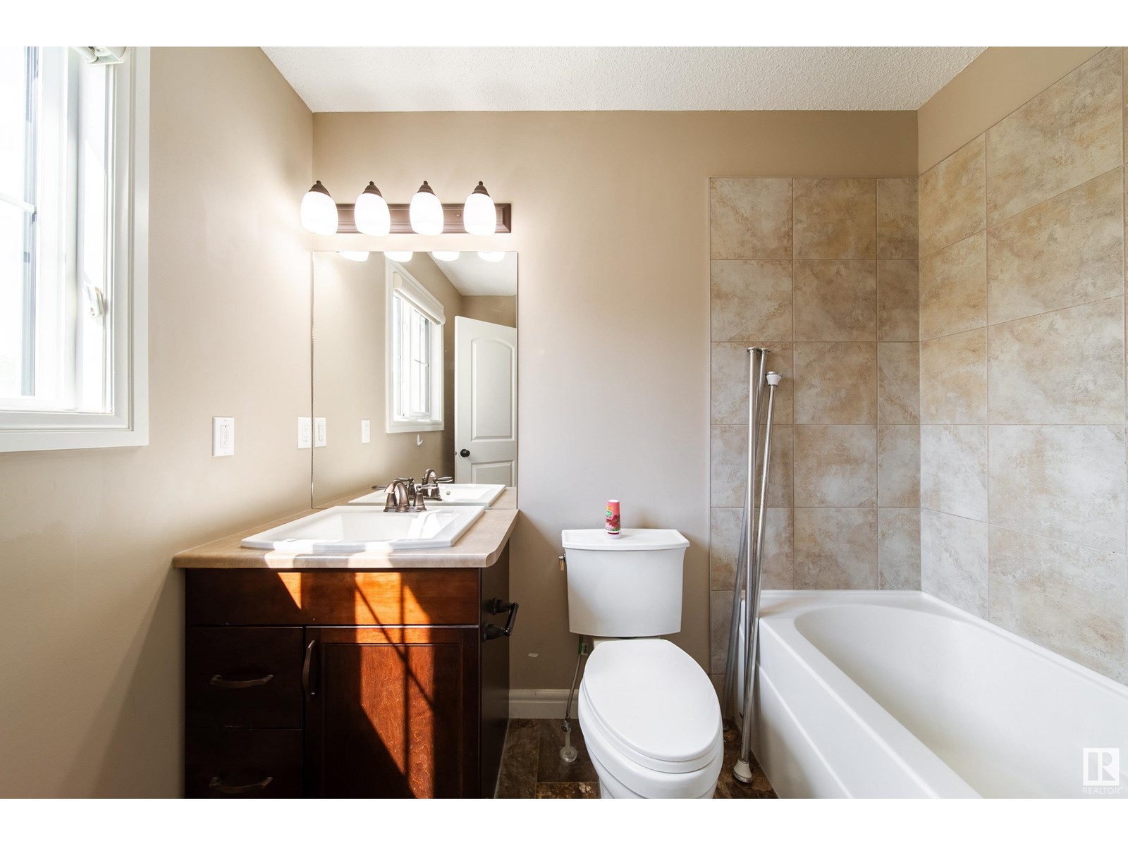 162 Desrochers Ga Sw, Edmonton, Alberta  T6W 3H8 - Photo 24 - E4450237