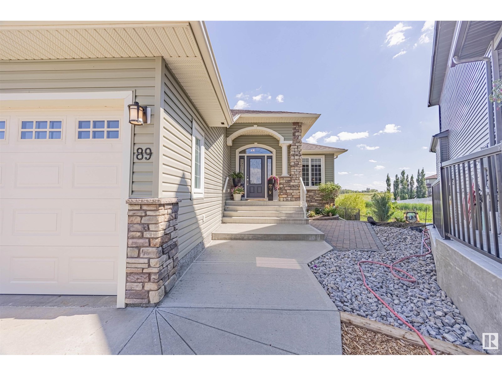 Property at 89 Lakeland CR SE image 2