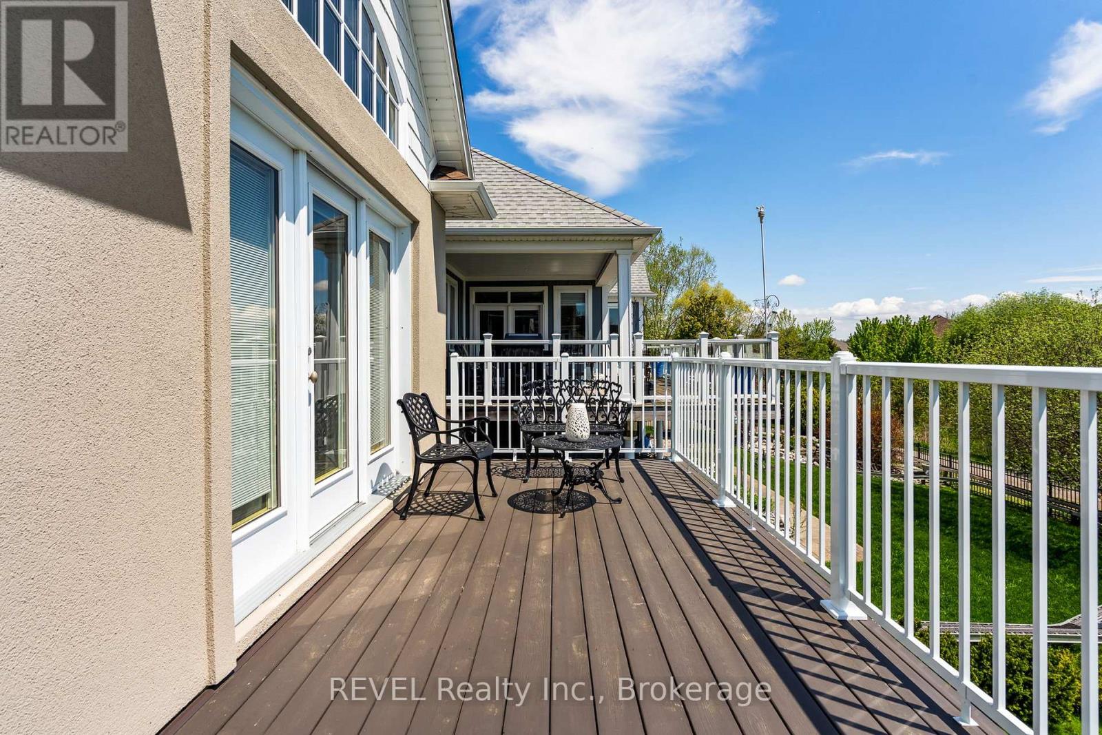 116 Sunrise Court, Fort Erie, Ontario  L0S 1N0 - Photo 30 - X12158262