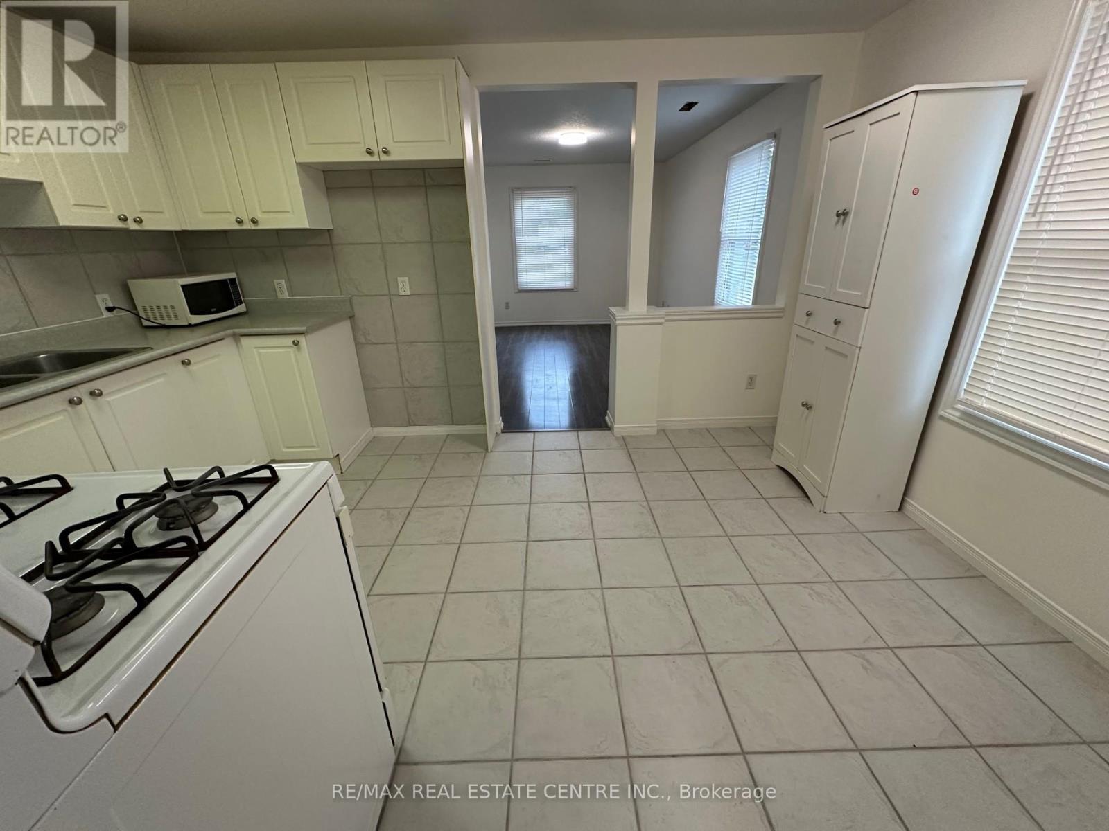 15 East 33rd Street, Hamilton, Ontario  L8V 3S9 - Photo 17 - X12314168