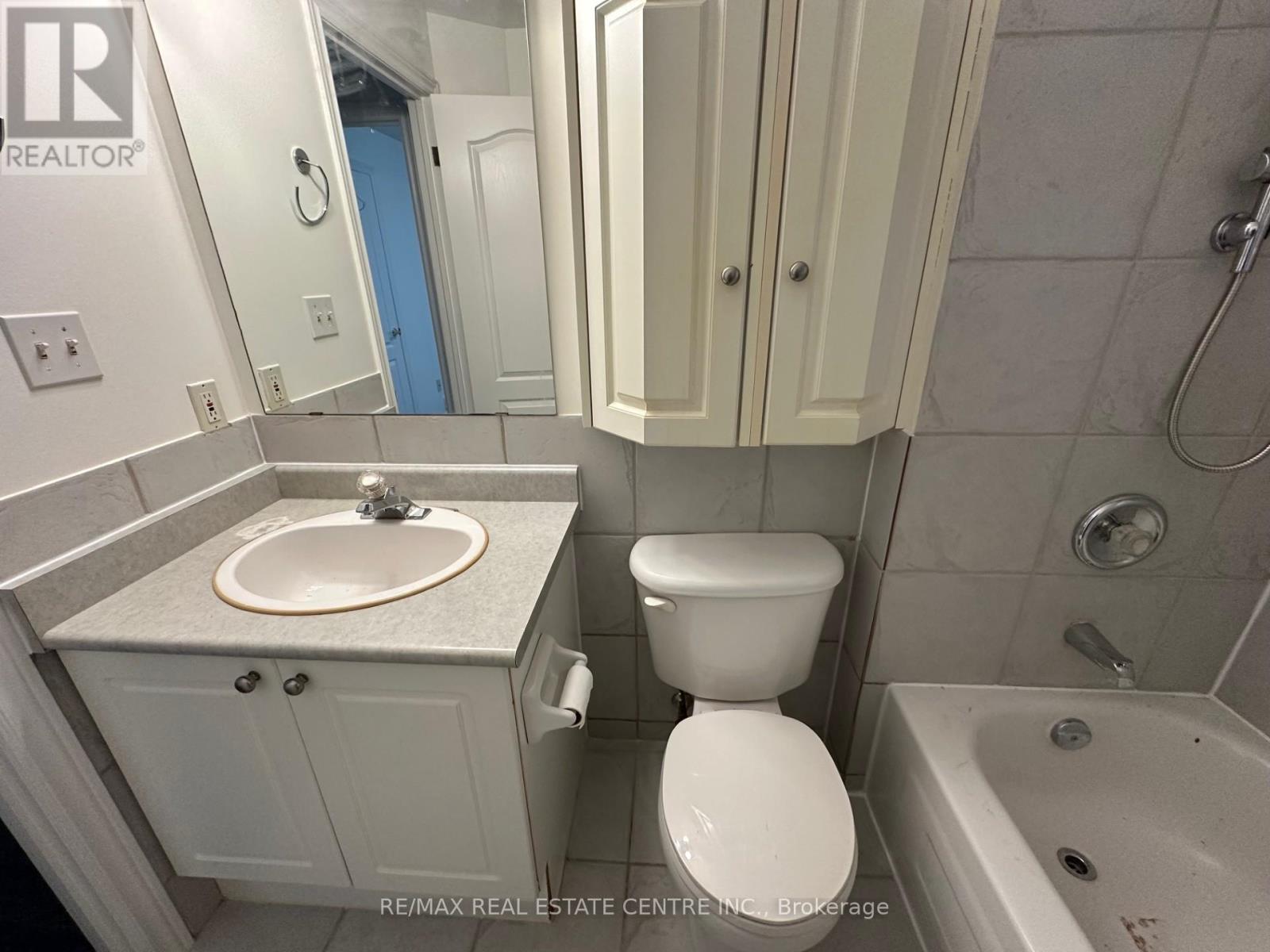15 East 33rd Street, Hamilton, Ontario  L8V 3S9 - Photo 21 - X12314168