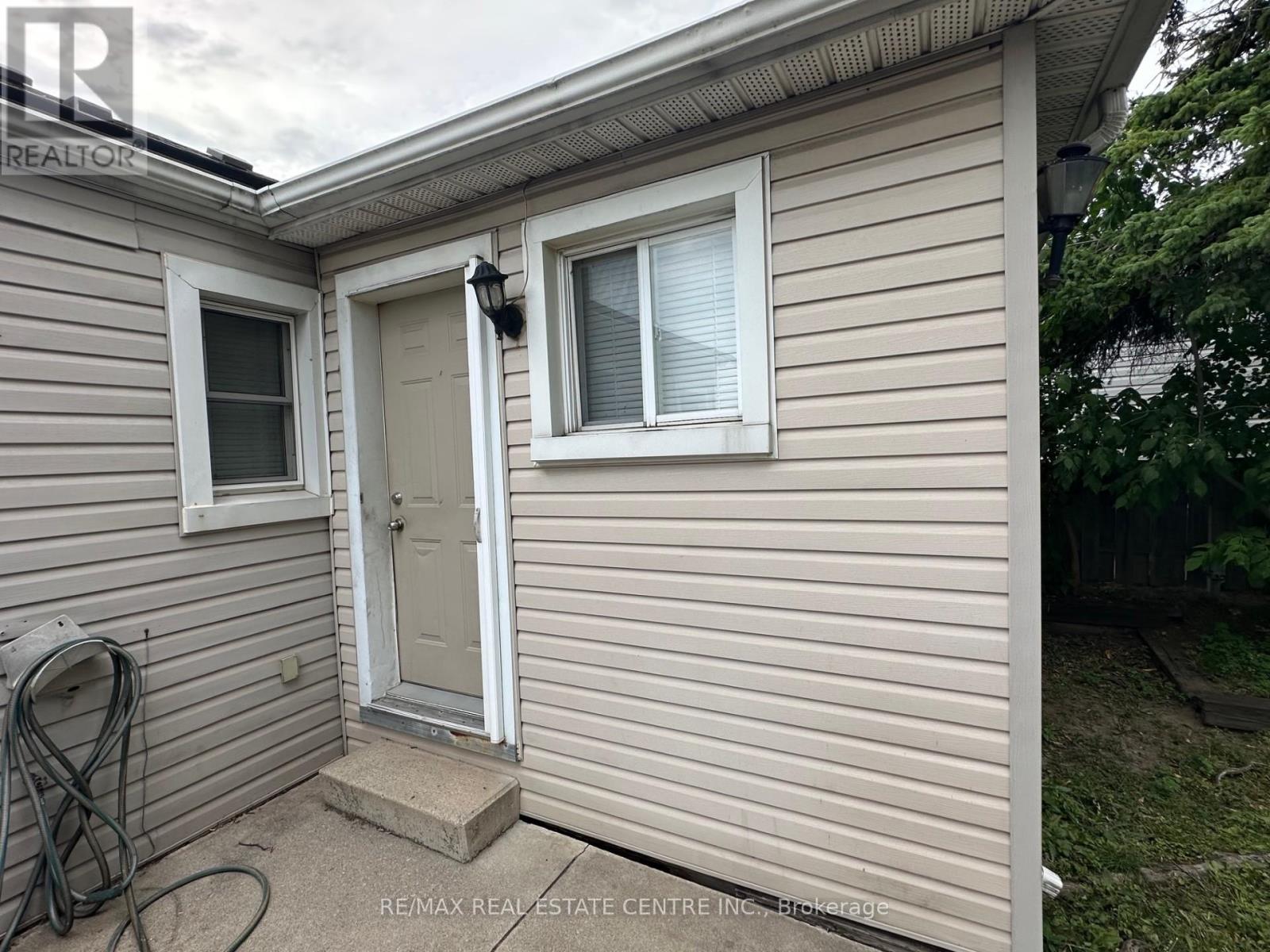 15 East 33rd Street, Hamilton, Ontario  L8V 3S9 - Photo 23 - X12314168