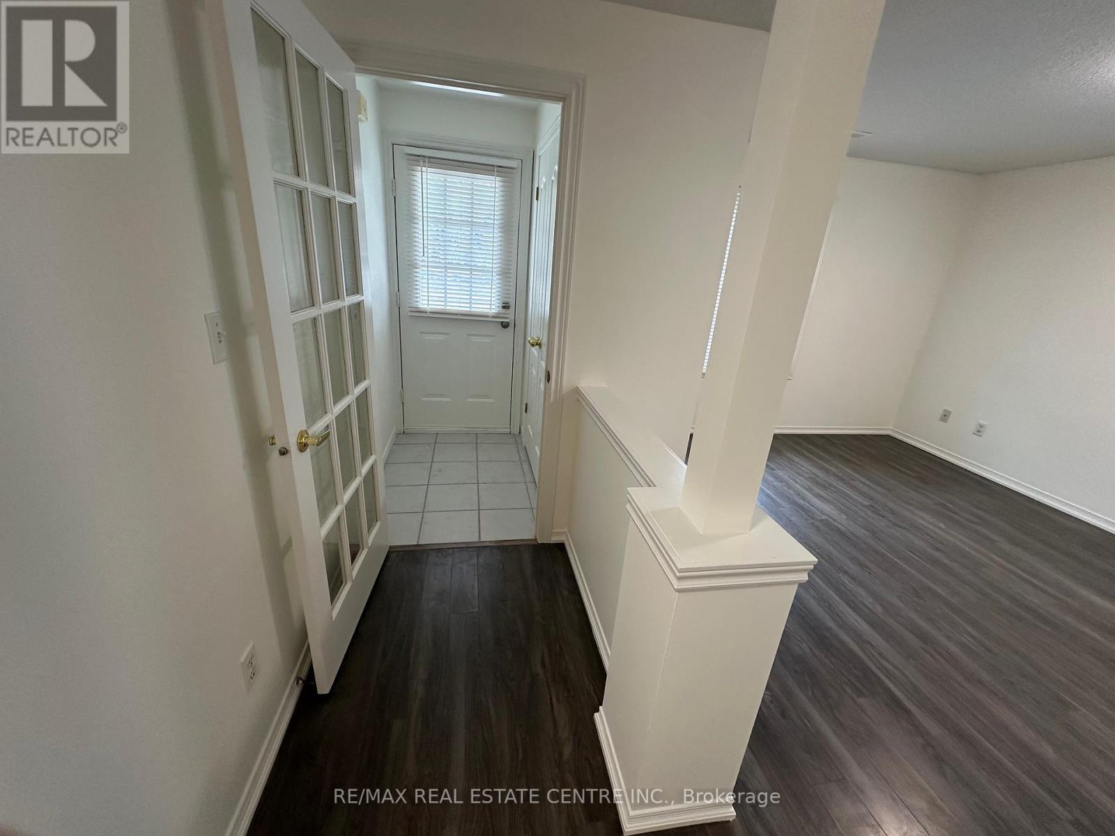 15 East 33rd Street, Hamilton, Ontario  L8V 3S9 - Photo 6 - X12314168