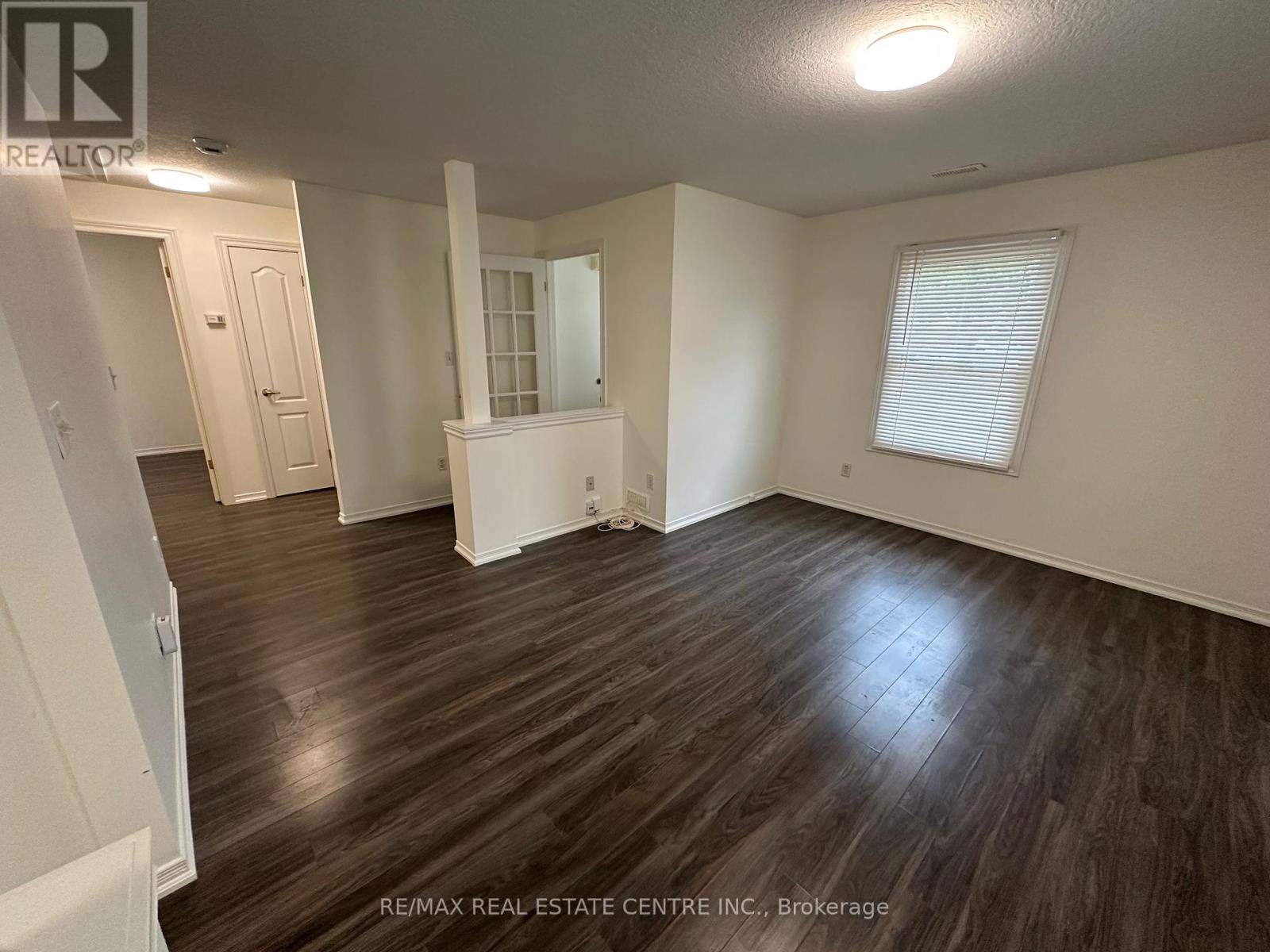 15 East 33rd Street, Hamilton, Ontario  L8V 3S9 - Photo 9 - X12314168
