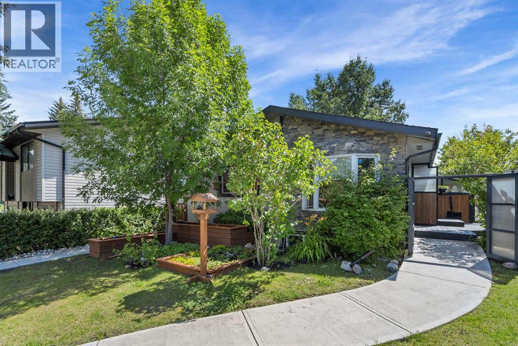 Property at 136 Ranchview Court NW image 1