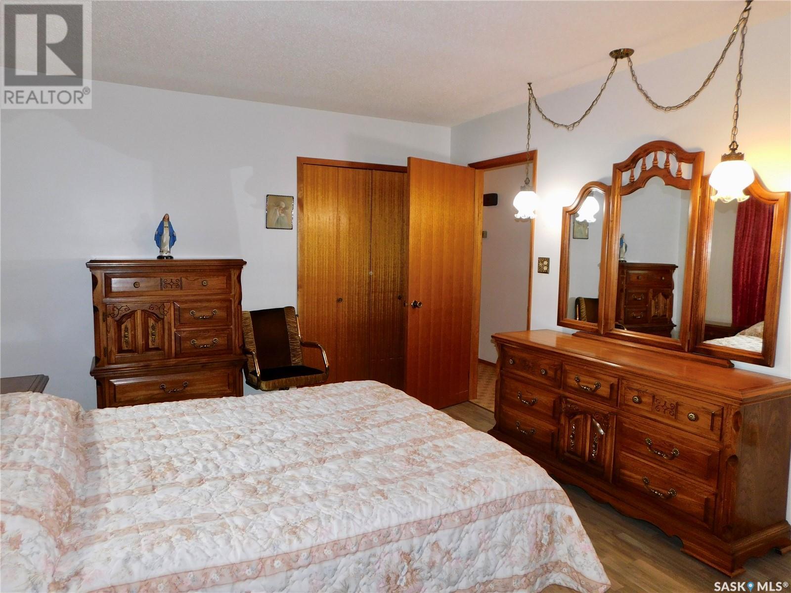 217 5th Avenue E, Assiniboia, Saskatchewan  S0H 0B0 - Photo 15 - SK014076