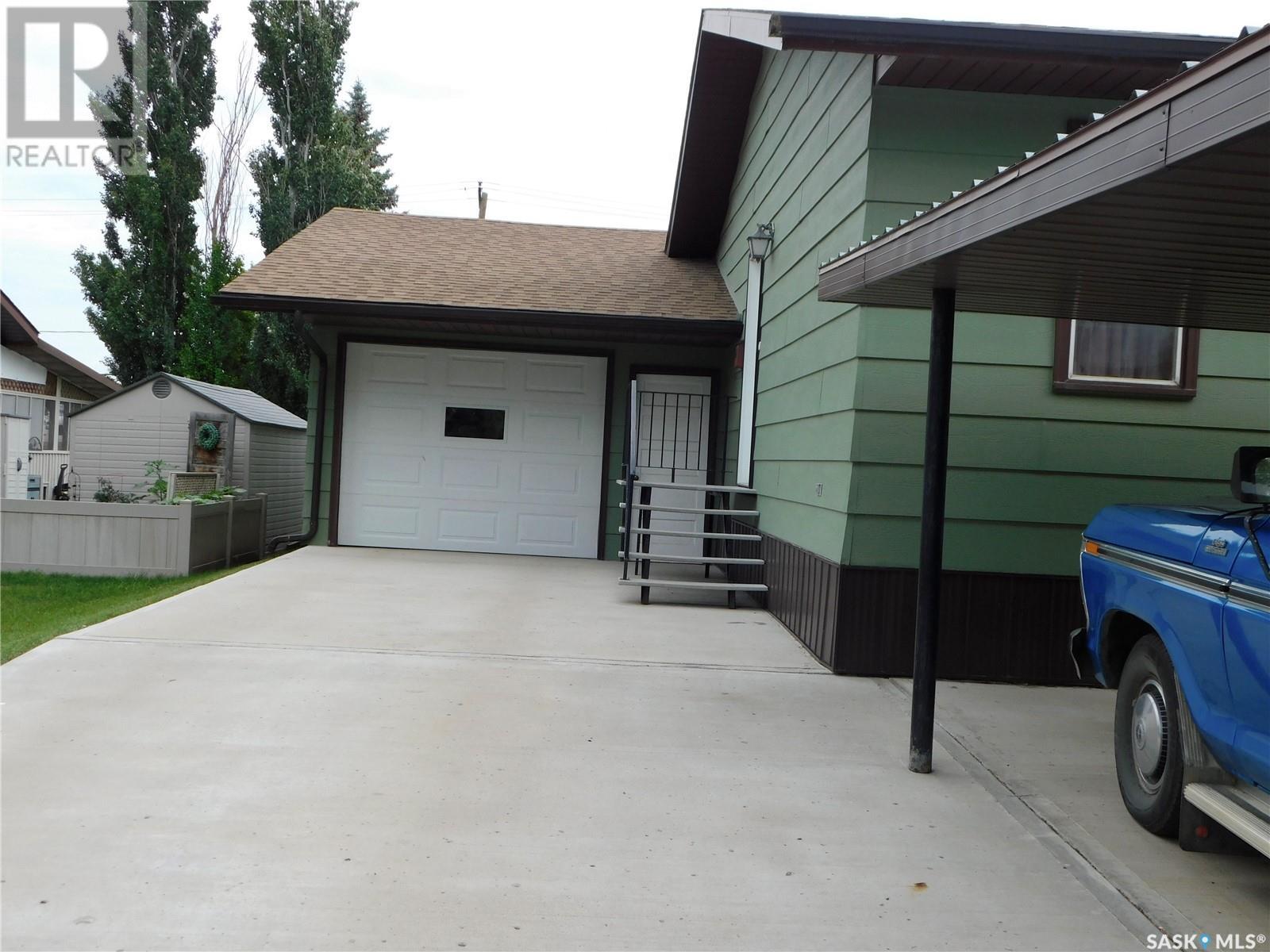 217 5th Avenue E, Assiniboia, Saskatchewan  S0H 0B0 - Photo 46 - SK014076
