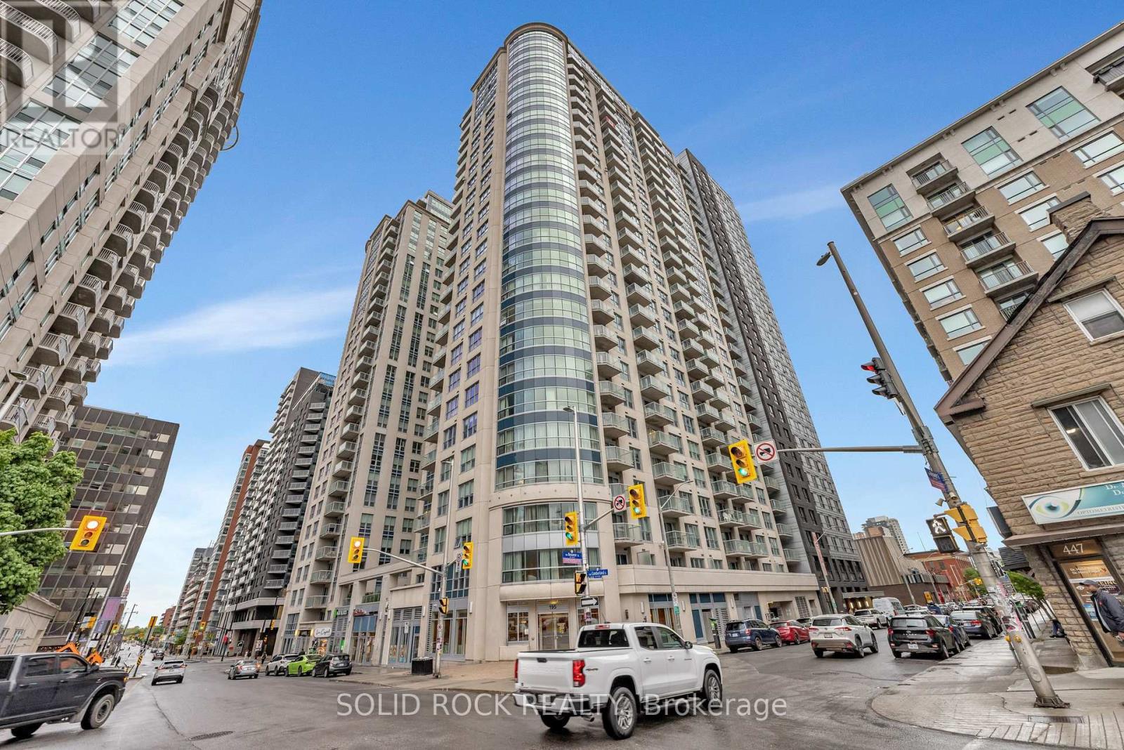 306 - 195 Besserer N, Ottawa, Ontario  K1N 0B6 - Photo 1 - X12314204